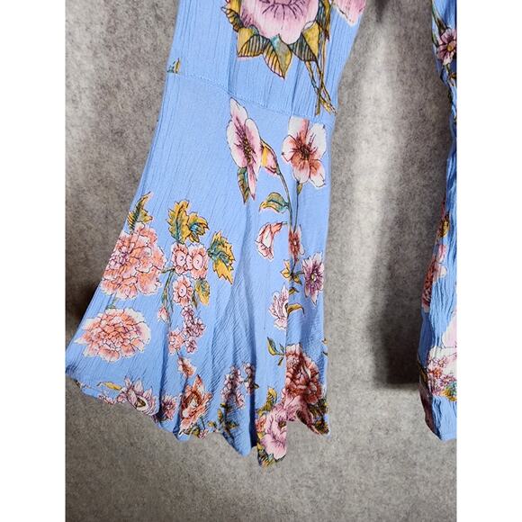 BILLABONG Sky Blue Floral Bell Sleeve Tie Front Romper SZ M - Picture 5 of 9